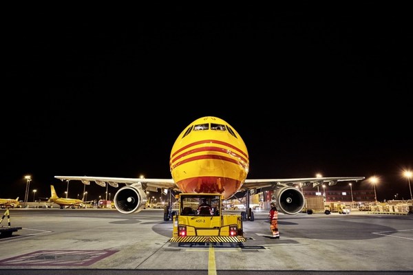 DHL快递获《中国民航》“2021年度环保航空公司” | 美通社