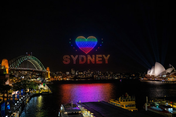 https://mma.prnasia.com/media2/1722786/ELEVATE_Sydney_2022_First_Night__1_January_2022_SkyShow_Heart_Sydney_Credit_Destination_NSW.jpg?p=medium600
