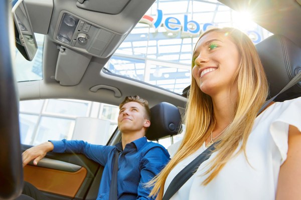 Innovative sunroof for modern vehicle interior