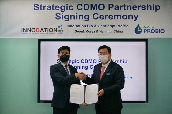 [Photo of Signing Ceremony] Left - Brian H. Min CEO of GenScript ProBio / Right - Seung Gu Kim CEO of InnoBaton Bio