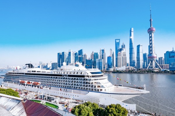“招商伊敦号”可停靠位于北外滩的上海港国际客运中心