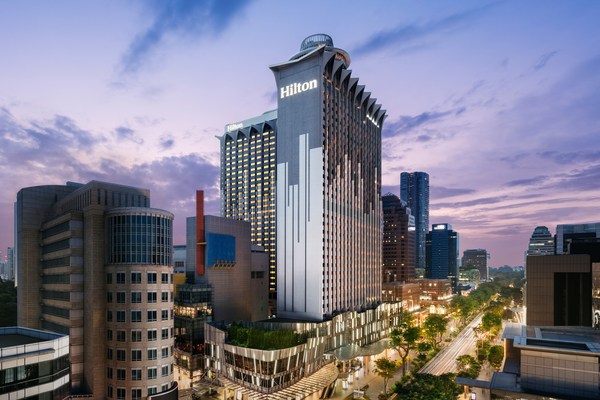 新加坡乌节希尔顿酒店设有1,080间客房，希尔顿旗舰品牌将带来卓越款待服务、领先设计、拥有国际水准的餐饮和卓越的会奖旅游体验