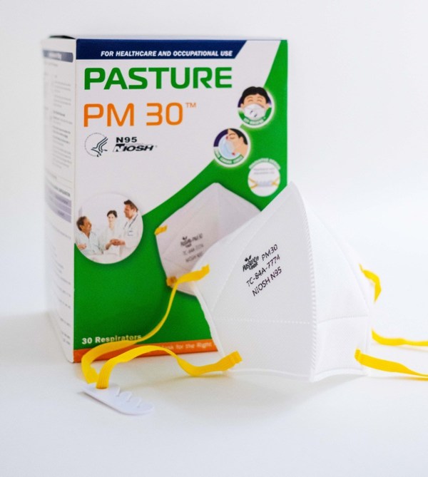 Pasture PM 30 N95 yang bersertifikat halal memiliki klip yang dapat disesuaikan untuk membantu pengguna menemukan setelan yang paling pas, dan untuk mencegah masker merosot ke bawah.