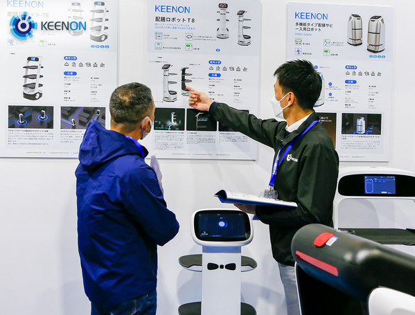 KeenonがiREX 2022で発表した新型デリバリーロボットがレストランやホテルの体験を変える