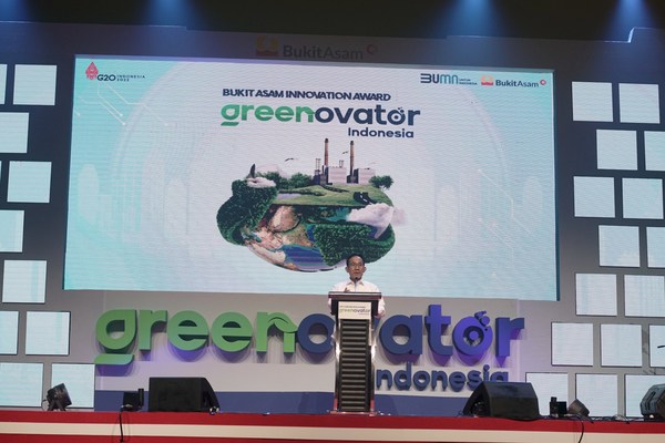 President Director of PT Bukit Asam Tbk Arsal Ismail gave a speech at the launch of the Bukit Asam Innovation Award 2022 Greenovator, Tuesday (22/03/2022)