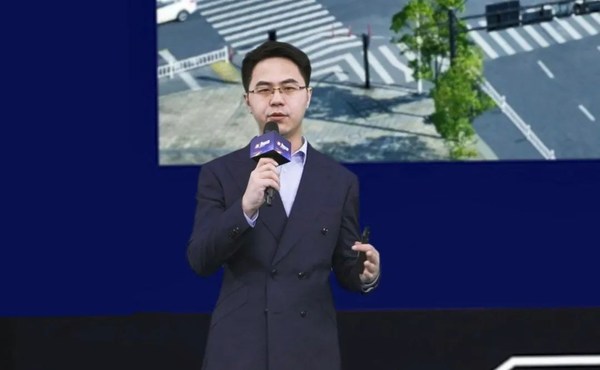 刘明发表聚力数字化转型主题演讲