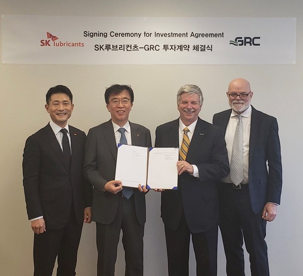 A signing ceremony for the investment, attended by CEOs of both companies, was held on March 29th, 2022 in SK Lubricants Americas Headquarters in Houston.(From the left) SK Lubricants Wonekee Kim, Head of Lubricants Biz & New Biz Develop / SK Lubricants Gyutak Cha, CEO / GRC Peter Poulin, CEO / GRC Derek Gordon, Chairman of BOD