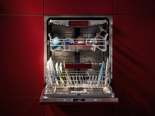 博西家电旗下全新的自主学习型洗碗机