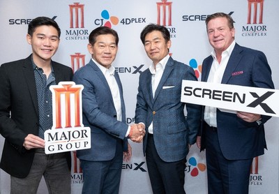 图片由左至左：Major Group Cineplex 副总裁 Vichaya Poolvaraluk、Major Group Cineplex 主席兼止政总裁 Khun Vicha Poolvaraluk、泰国<strong></strong>CJ 4DPLEX 止政总裁 JongRyul Kim、开设CJ 4DPLEX Korea 商务总监 Don Savant