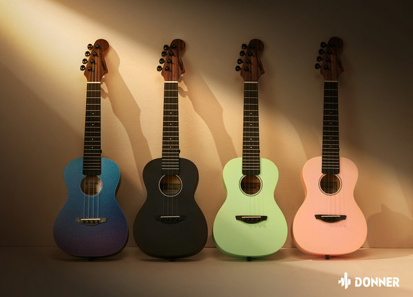 The full set of Donner DUC-230 UKULELE includes all accessories and free online courses for beginners.