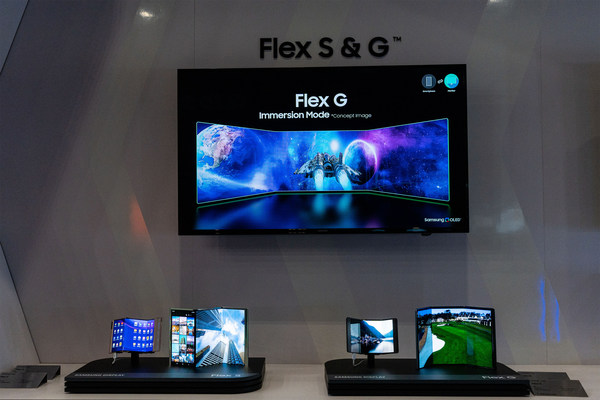 In the Flex OLED zone, various concept prototypes featuring flexible OLED are introduced