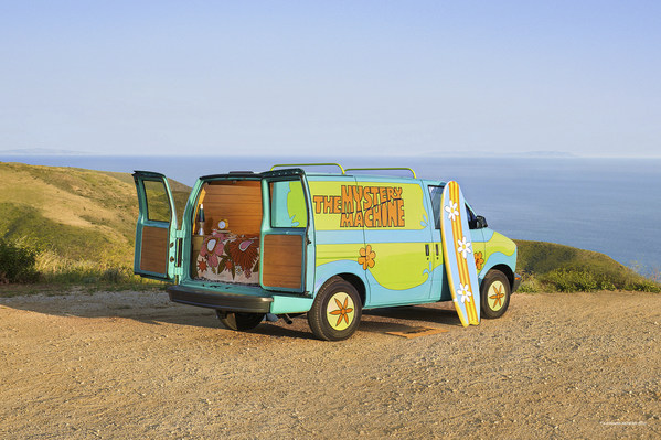 在 “神秘机器”中过夜，沿南加州海岸线实现房车生活梦想
