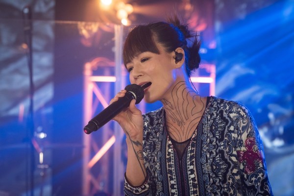 As in the previous HGC online concerts, the third HGC "Go Ahead, Performers!" Online Concert featured various talented performers, including local singers Candy Lo.
