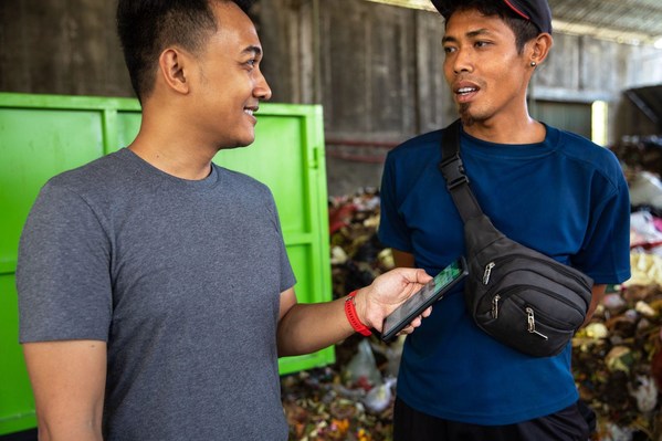 Gringgo aims to bring digital technology as a way to improve existing waste management systems in Bali.