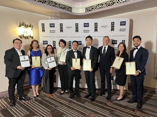 LIXIL celebrates with Asia Pacific Property Award winners.