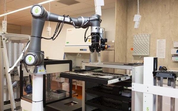 悉尼科技大学凭借全球首款藻类分析机器人，让气候行动走上快车道
