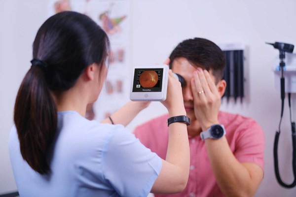 Handheld Technology from Baxter Makes Diabetic Retinopathy Screening Simple and Affordable for Primary Care Settings