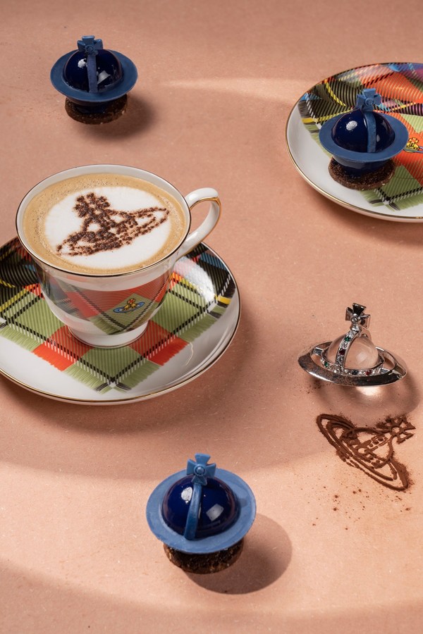 广州富力丽思卡尔顿酒店Vivienne Westwood联名下午茶