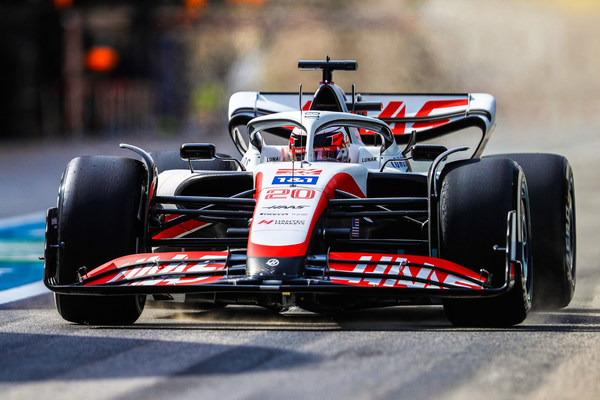 Hantec Markets’ brand logo will adorn the Haas race car on the nose of the car, and include full branding in the Haas team garage. The Hantec logo will also be featured on the uniforms of Haas drivers Mick Schumacher and Kevin Magnussen.