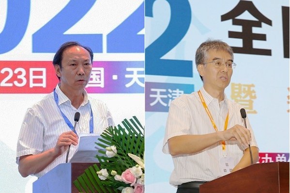 中国机械工业联合会执行副会长、中国机器人产业联盟执行理事长宋晓刚（左），机械工业信息中心副主任、中国机经网总经理沈波（右）主持大会