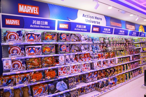 玩具反斗城亞洲的新門店佈局為購物者提供一目了然的導航系統，協助父母更輕鬆地挑選適合孩子的玩具