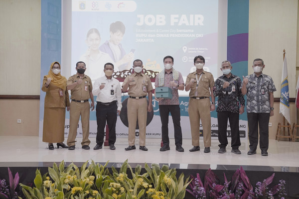 Acara pembukaan “Edutainment Career Day” dihadiri oleh Dinas Pendidikan Provinsi DKI Jakarta dan perwakilan SMKN 26 Jakarta