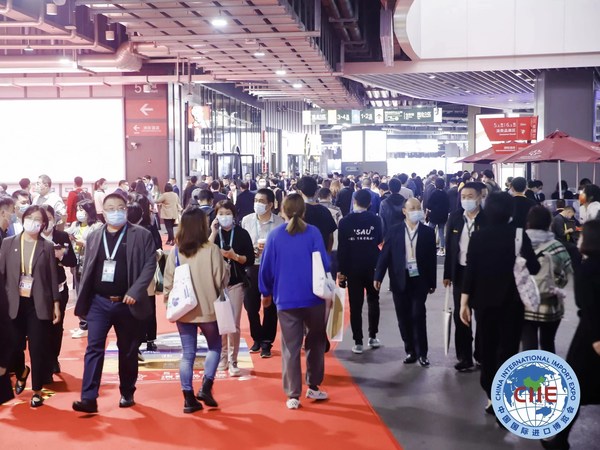 Plus de 1 500 nouveaux produits, technologies et services ont été présentés au cours des quatre dernières éditions de la China International Import Expo, tandis que la valeur des accords prévus conclus lors de ces événements s'élevait à 270 milliards de dollars.
