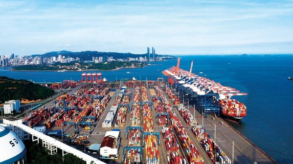 Foto menunjukkan pemandangan Pelabuhan Xiamen di Wilayah Fujian, timur China. (Foto disediakan oleh Fujian Provincial Port Group Co., Ltd.)