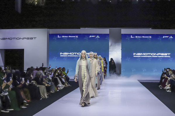 The Indonesian Fashion Chamber (IFC) Immerses Designers, Buyers, and Fashionistas in a World of Modest Fashion at the IN2MOTIONFEST 2022