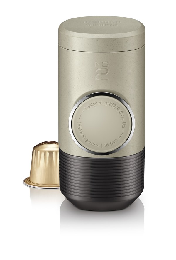 와카코의 새로운 미니프레소 NS2 휴대용 에스프레소 머신, 손쉽게 커피 캡슐을 컵에 추출