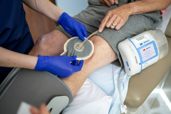 3M V.A.C. Therapy negative pressure wound therapy achieves key medical evidence milestone, surpassing 2,000 peer-reviewed medical journal studies published