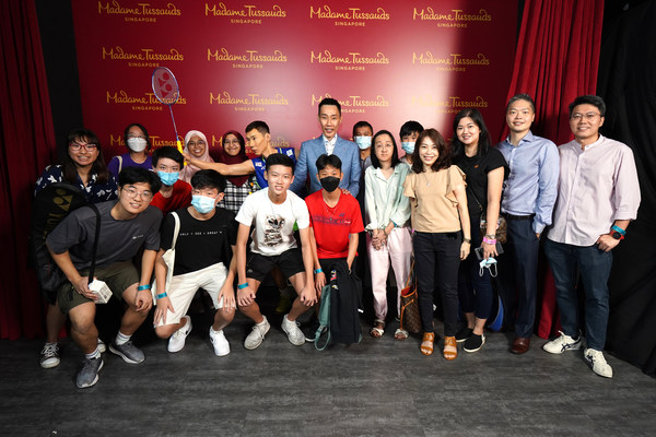 Former world no.1 badminton player, Lee Chong Wei with his fans at the Fan Meet and Greet session on 13 Oct, 2022 (Photo: Madame Tussauds Singapore)