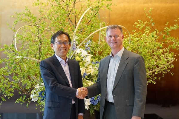 Yoshio Kometani, Representative Director, Executive Vice President and Chief Digital Information Officer of Mitsui & Co., Ltd. and Tony Uttley, Chief Operation Officer of Quantinuum