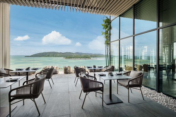 Hyatt Centric Kota Kinabalu – ON22 Restaurant Patio