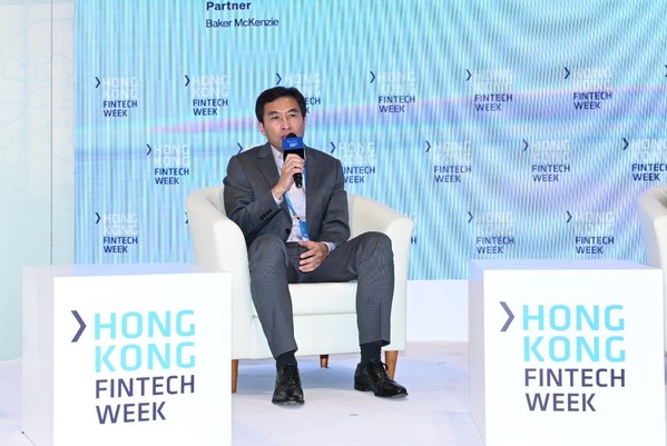 中国电信国际副总经理吴晓雷担任「香港金融科技周2022」主论坛演讲嘉宾，阐述云基础设施对现今金融行业发展的重要性。
