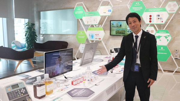 铃木峰彦先生在富士胶片开放创新中心 中国上海分站