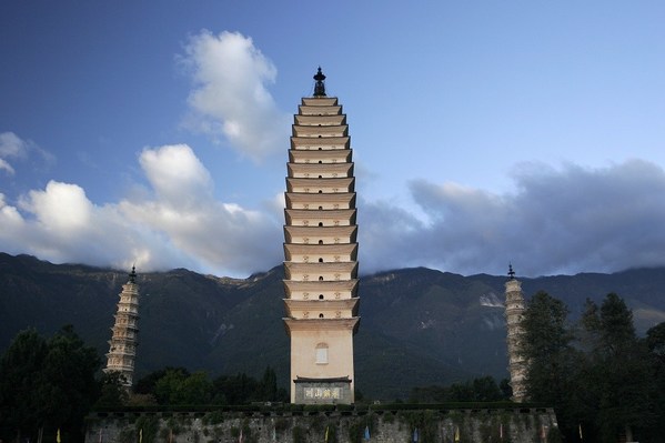 The Qianxun Pagoda presents a fusiform-like shape and reflects the typical architectural styles of the Tang Dynasty. [Photo/IC]