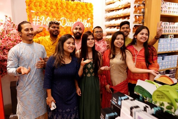 Scented Candles, Perfumes and Fragrances Brighten Up Diwali at MINISO