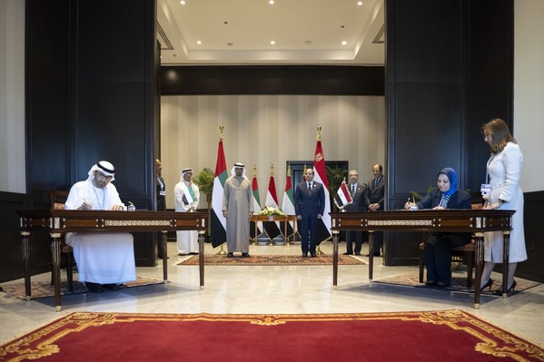 UAE President, Egyptian counterpart witness signing of agreement to develop one of world's largest onshore wind projects in Egypt