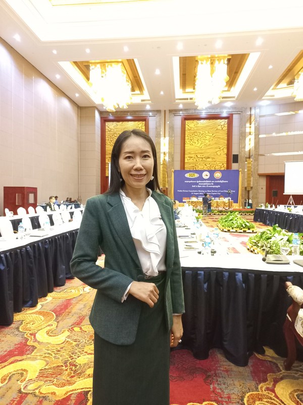 Lao Woman Wins International Award for Leading Male-Dominated Industry