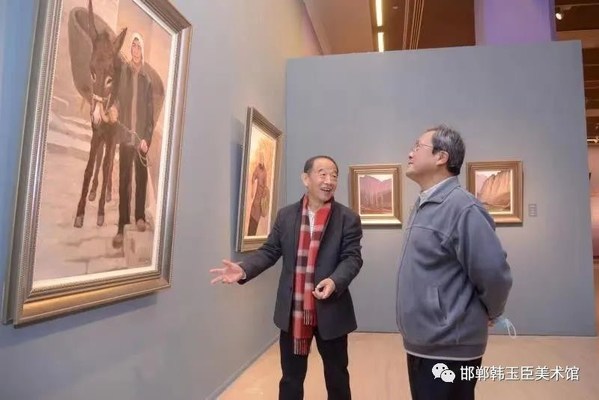 Feng Yuansheng highly praises Han Yuchen's oil painting and sketching works, which moved many people