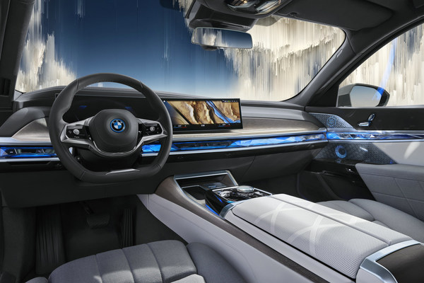 创新纯电动BMW i7-前排内饰