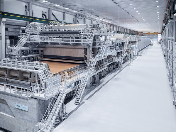 福伊特供货的全球最大牛卡纸机成功开机