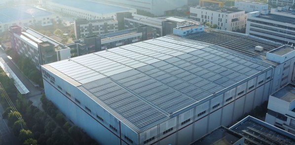 晨光奉贤工厂实现生产园区楼顶和车棚光伏板全覆盖