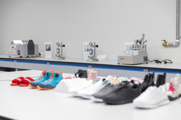 TUV莱茵宁波鞋类检测实验室开幕