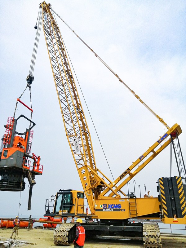 XCMG’s XGC150-IA Crawler Crane Plays Key Role in India’s Mumbai Trans Harbour Link (MTHL) Project.