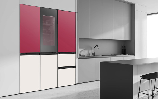 LG refrigerators with MoodUP feature the 2023 Pantone color Viva Magenta.