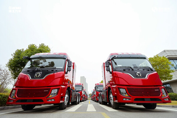 XCMG Delivers 100 Hydrogen-Fueled Trucks to Mengxi Zhenghe Group