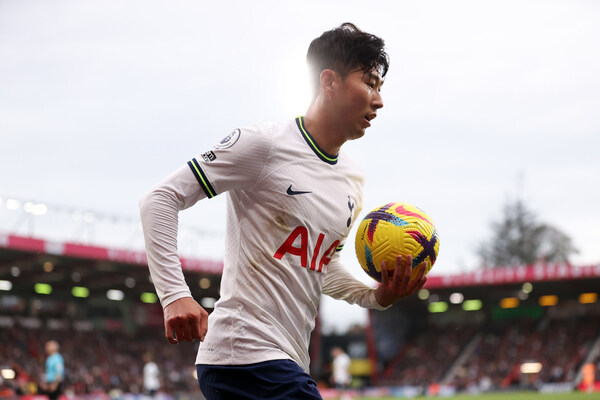 AIA Singapore appoints Tottenham Hotspur player, Heung-min Son, as its first Singapore brand ambassador