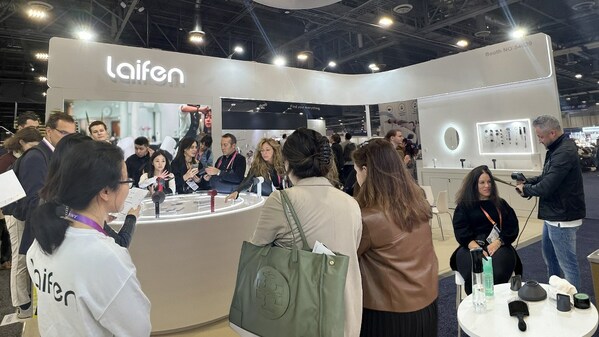 Visitors are testing Laifen's products on its Booth